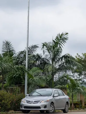 Toyota Corolla 2011 Silver