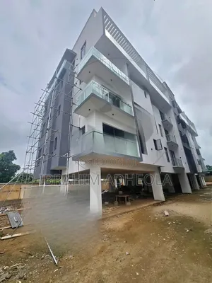 3bdrm Apartment in Maryland, Shonibare Estate for sale