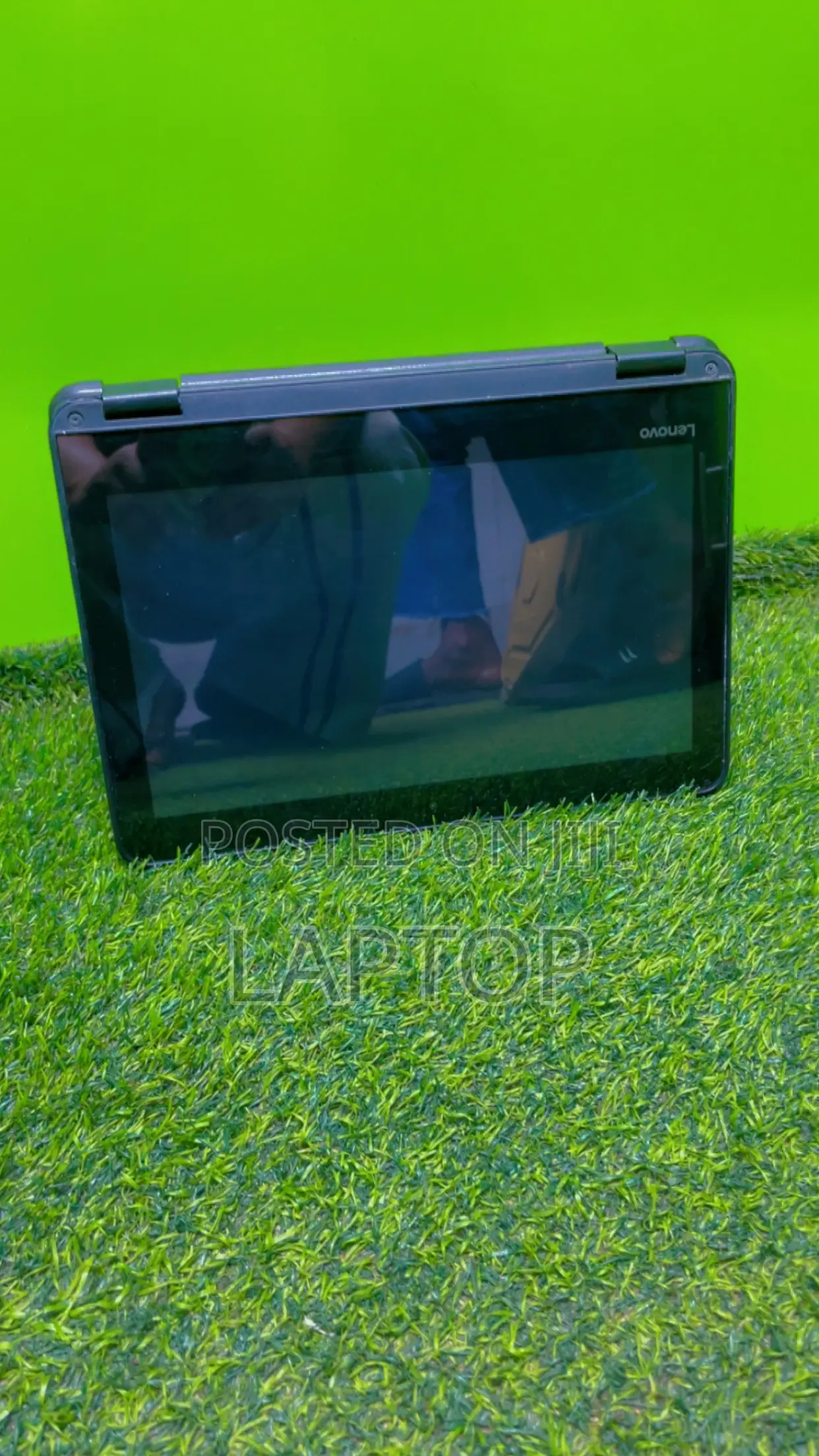 Laptop Lenovo 300e 4GB Intel SSD 128GB