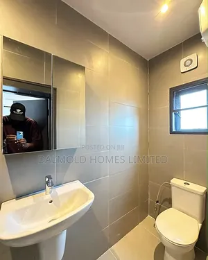 2bdrm Maisonette in Ikate for rent