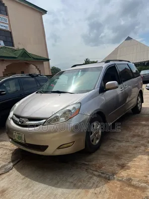 Toyota Sienna 2007 Silver