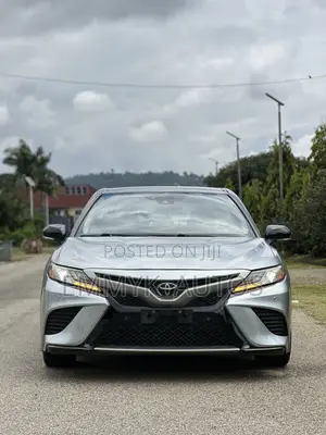 Toyota Camry XSE (2.5L 4cyl 8A) 2019 Silver