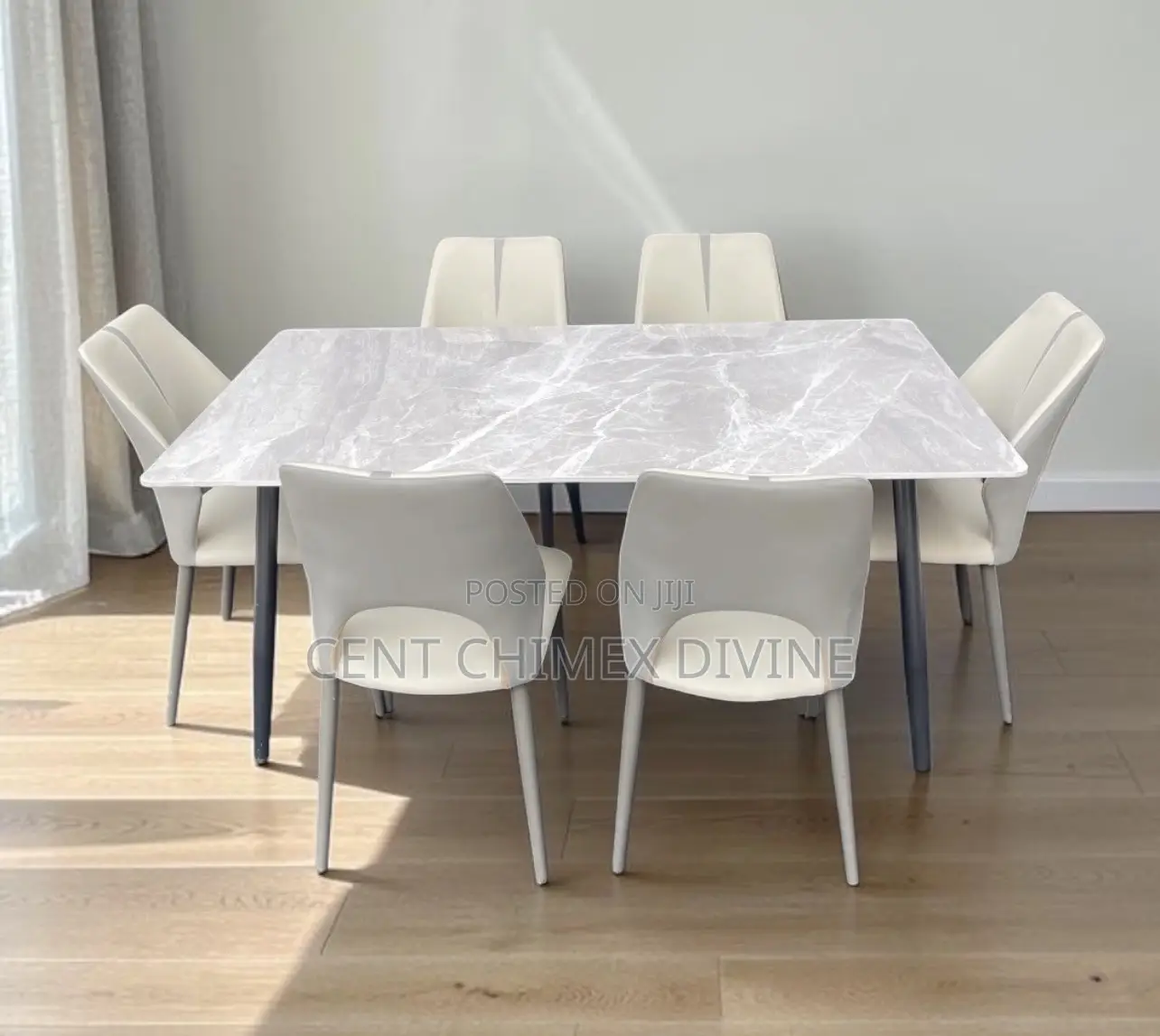 Simple 6 Seater Dinning Set