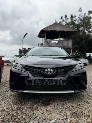 Toyota Camry XSE FWD (2.5L 4cyl 8AM) 2018 Black