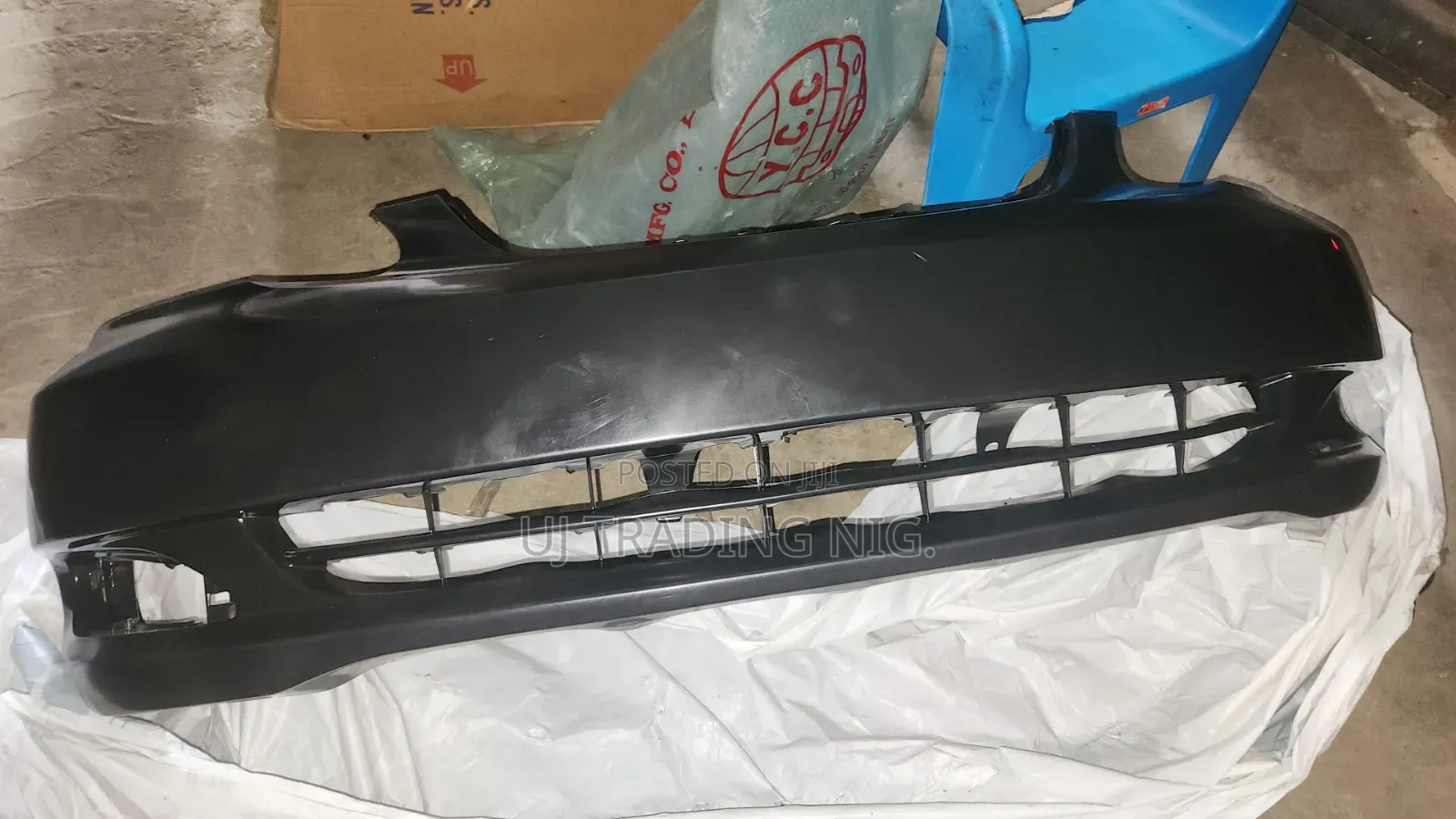 Bumper Corolla 2005