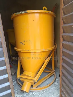 Concrete Buckets With Discharge Funnel-1000l