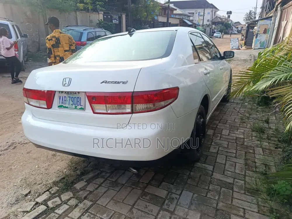Honda Accord 2.4 Automatic 2003 White