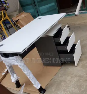 Minimal Office Table