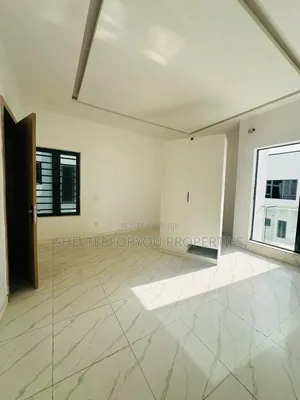 2bdrm Apartment in Lekki Expressway for rent
