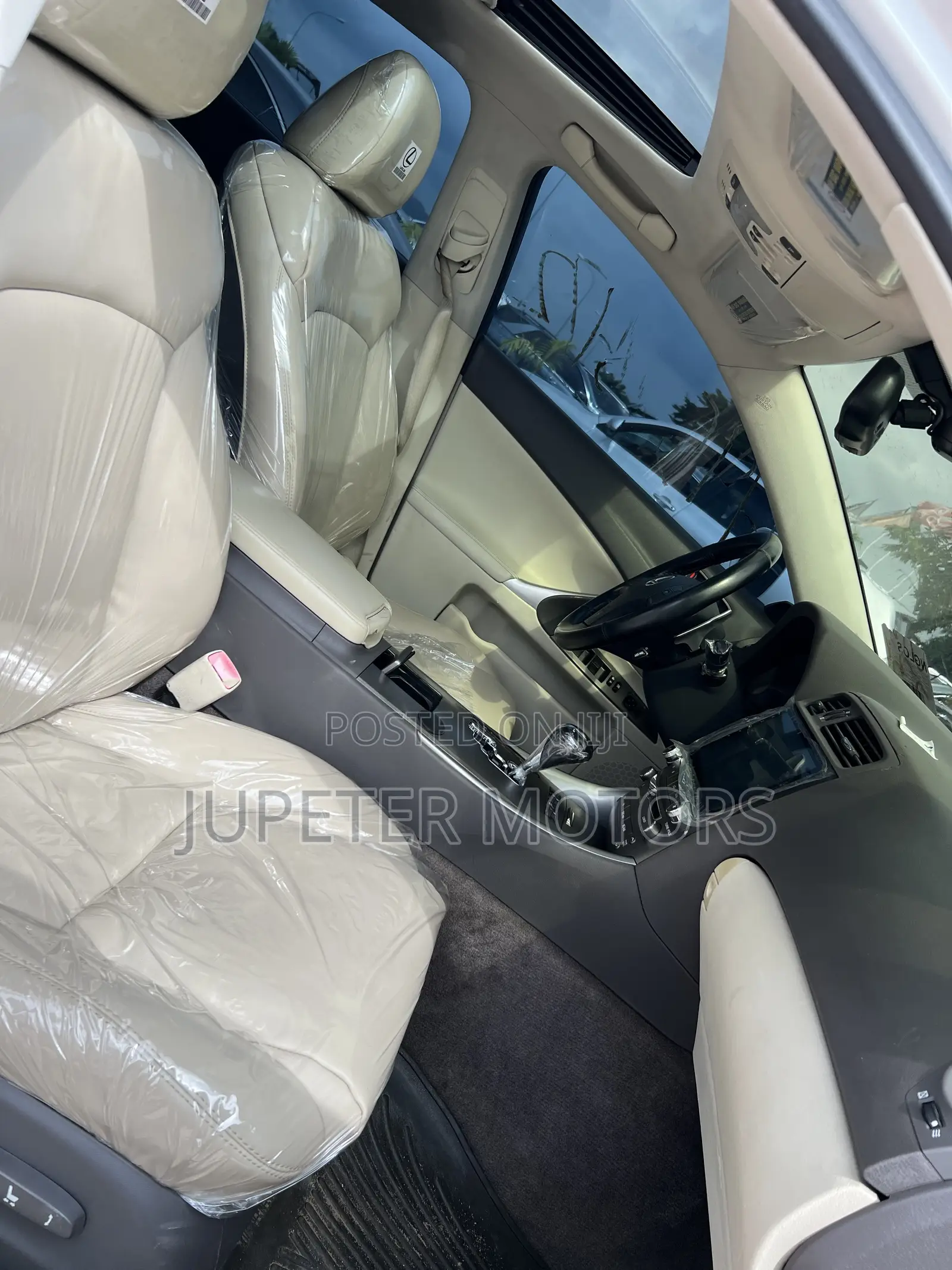 Lexus IS 250 AWD Automatic 2010 White