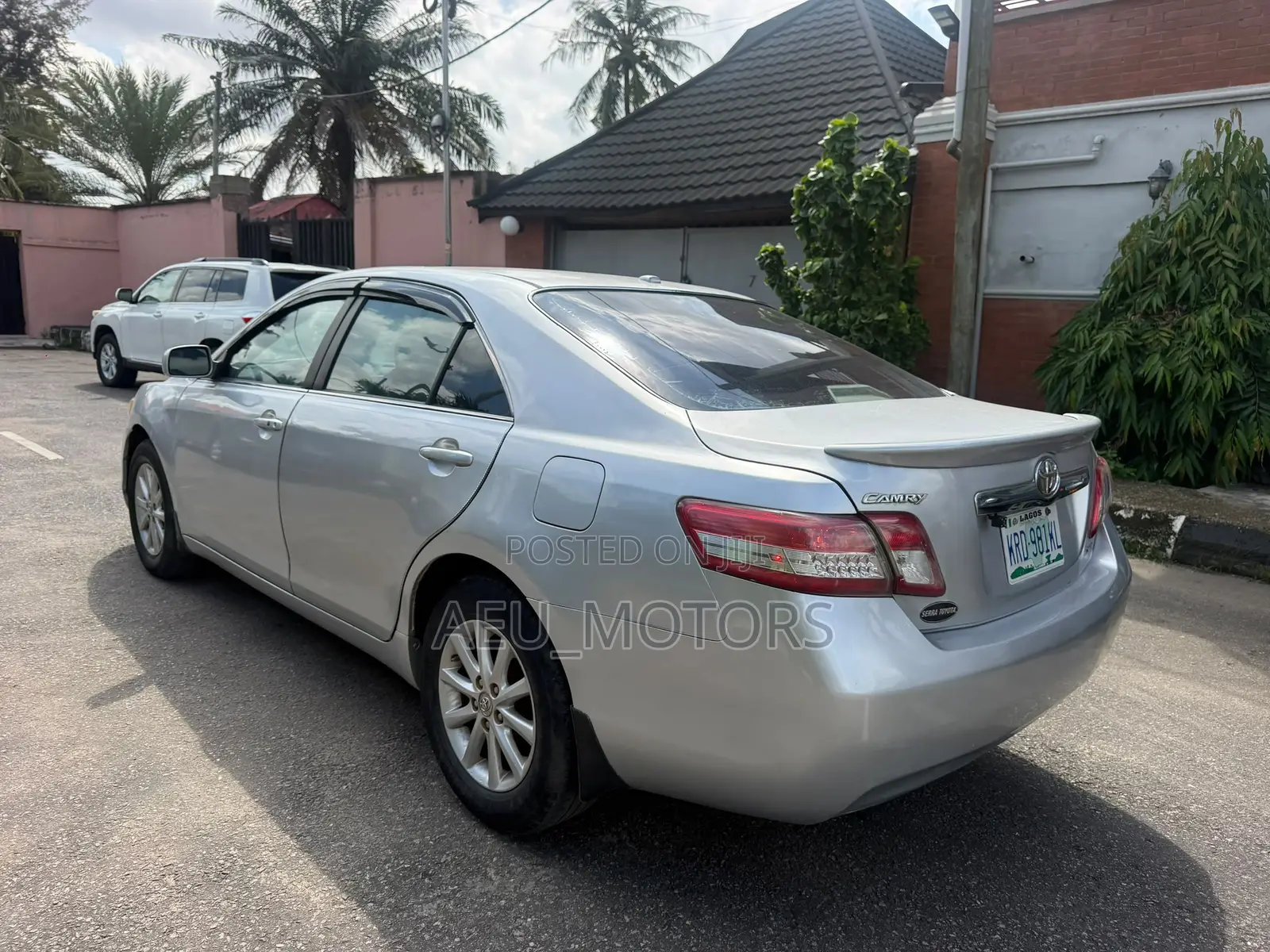 Toyota Camry 2011 Silver