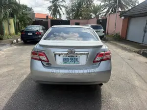Toyota Camry 2011 Silver