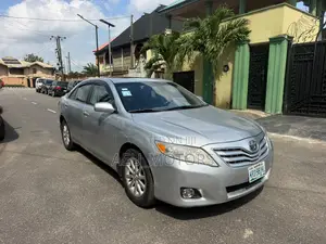 Toyota Camry 2011 Silver