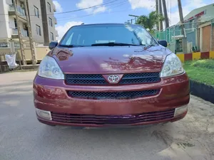 Toyota Sienna LE FWD (3.3L V6 5A) 2004 Burgundy
