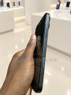 Apple iPhone 16 Plus 128 GB Black
