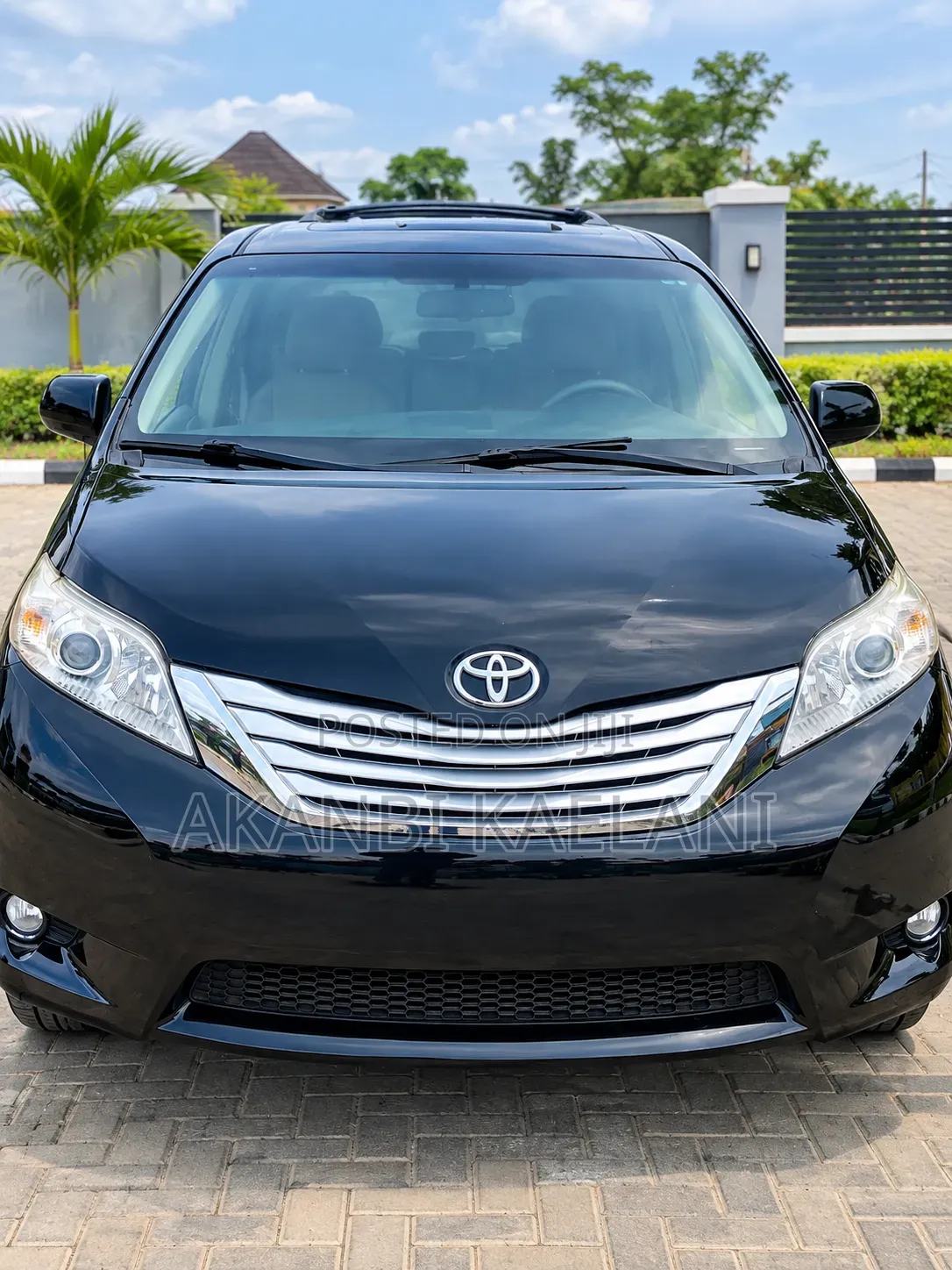 Toyota Sienna 2011 Black