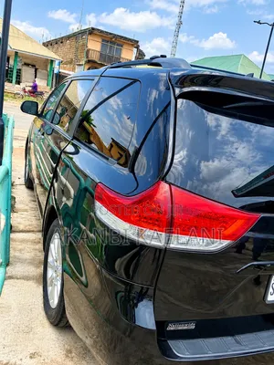 Toyota Sienna 2011 Black