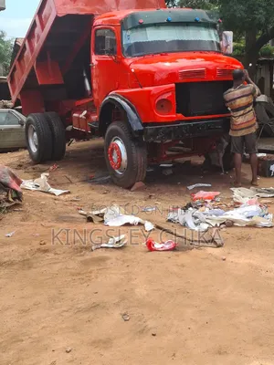 911 Tipper Truck Mercedes