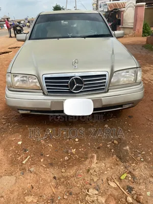 Mercedes-Benz C230 1997 Gold