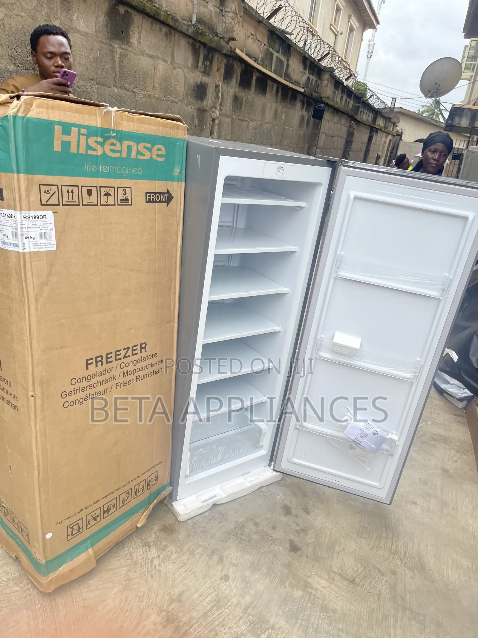 Hisense 189DR Upright Deep Freezer