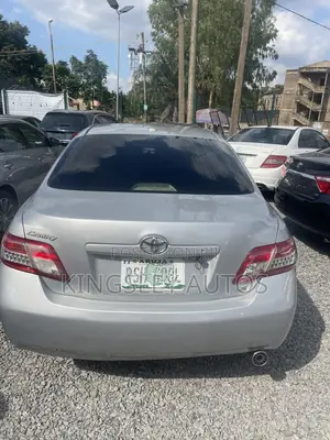 Toyota Camry 2010 Silver