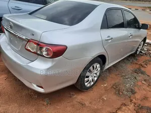 Toyota Corolla 2012 Silver