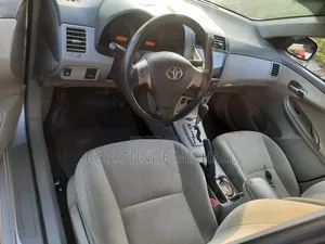 Toyota Corolla 2012 Silver