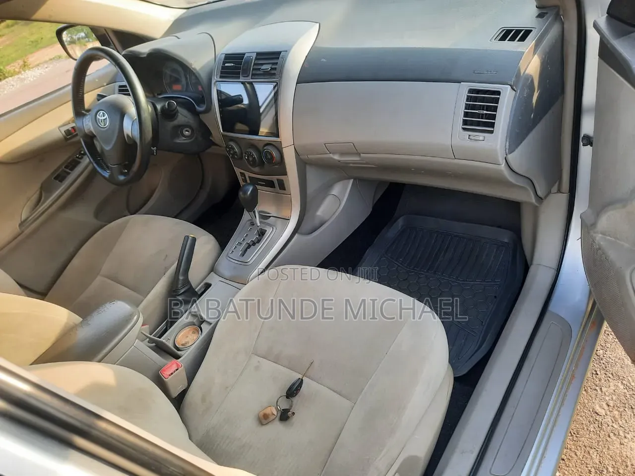 Toyota Corolla 2012 Silver