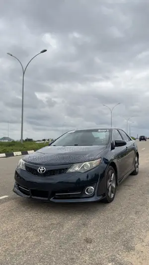 Toyota Camry SE V6 4dr Sedan (3.5L 6cyl 6A) 2013 Black