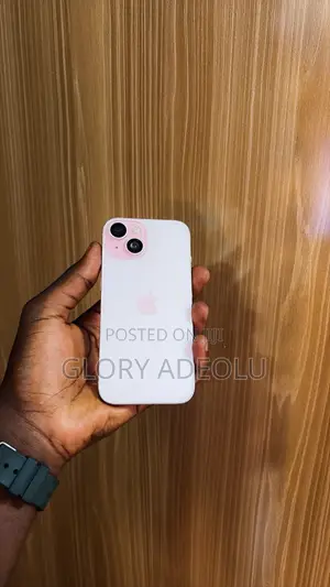 Apple iPhone 15 128 GB Pink