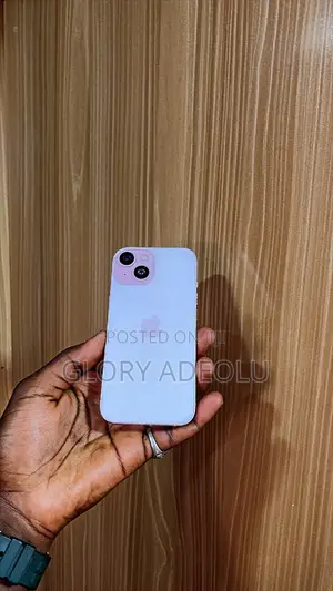 Apple iPhone 15 128 GB Pink