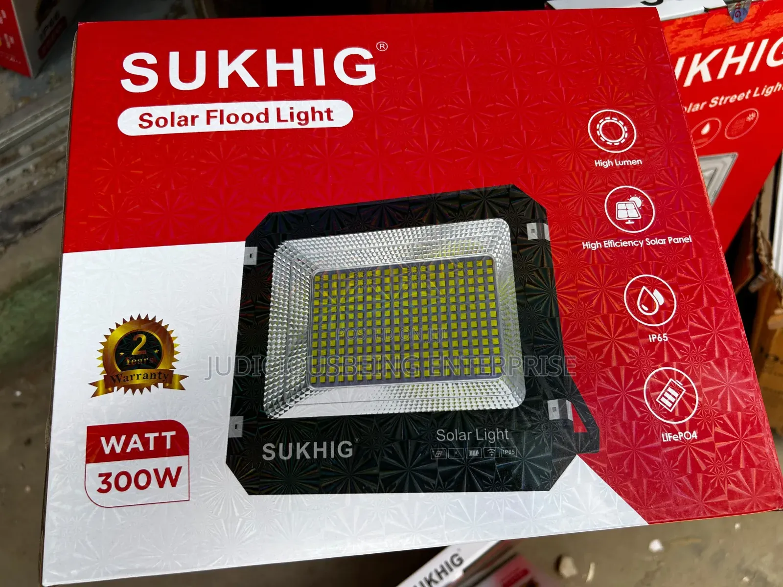 300W SUKHIG Solar Floodlight With High-Efficiency Panel