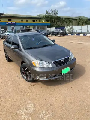 Toyota Corolla LE 2005 Gray