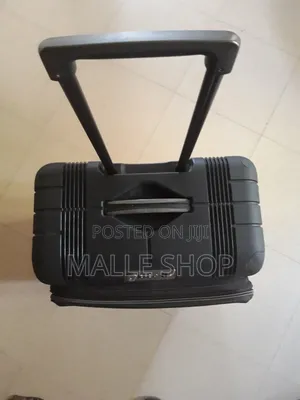 Black Medium Size Travelling Bag.