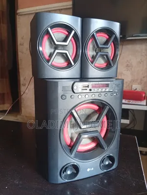 LG Lk72 Boombox Bluetooth Speaker
