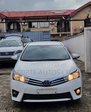 Toyota Corolla 2014 White