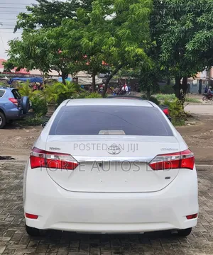 Toyota Corolla 2014 White