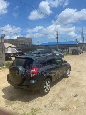 Toyota RAV4 Limited 2011 Green