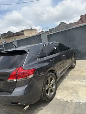 Toyota Venza XLE 2010 Gray
