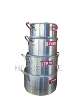 A Set of Cooking Pot