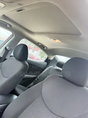 Hyundai Elantra Limited 4dr Sedan (1.8L 4cyl 6A) 2015 Red