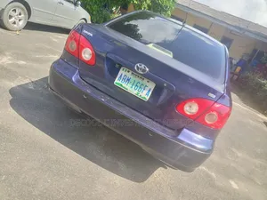 Toyota Corolla LE 2004 Blue