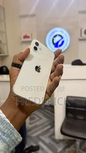 Apple iPhone 12 64 GB White