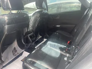 Toyota Avalon Limited 4dr Sedan (3.5L 6cyl 6A) 2015 Silver