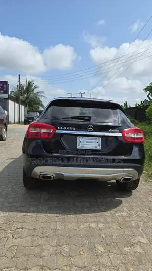 Mercedes-Benz GLA 250 2016 Black