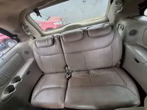 Toyota Sienna XLE AWD (3.3L V6 5A) 2004 Gold