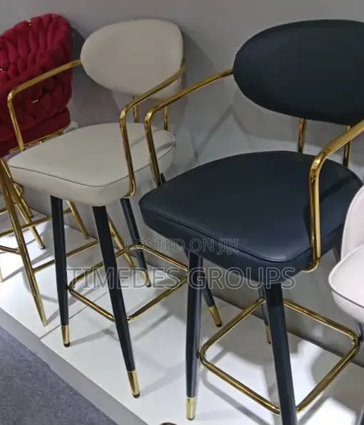 High Standed Bar Stool