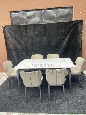 Decorative 6 Seater Dinning