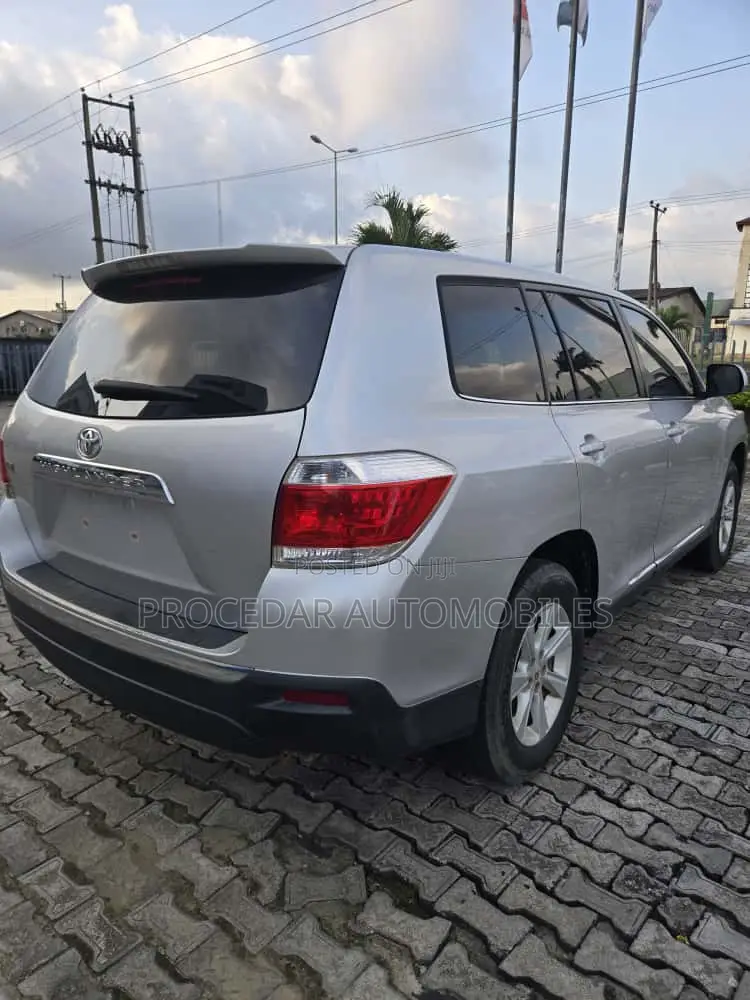 Toyota Highlander 2013 Silver