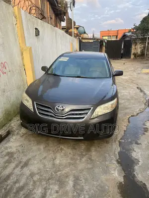 Toyota Camry 2011 Gray